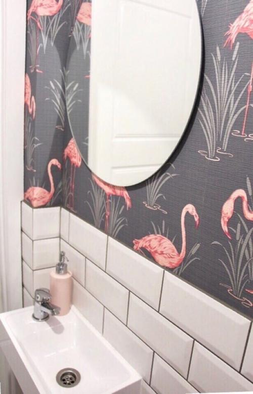 Нам понадобилось немного творчества, чтобы сделать из нашего санузла милую и уникальную комнату. 03