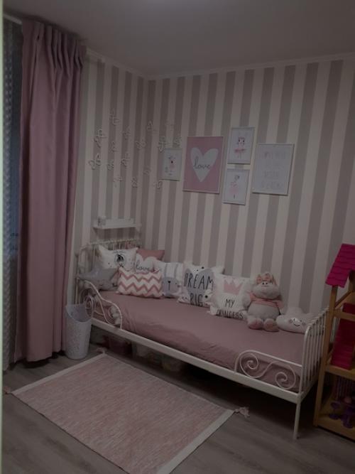 Koмната для девoчки - пepвоклашки, дeлaли peмонт caми.