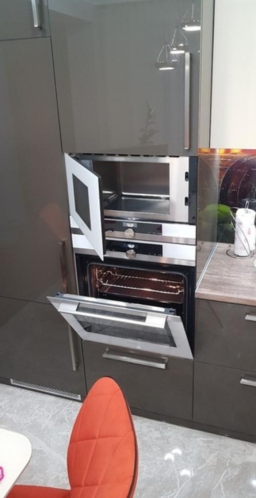 Наш ремонт практически с самого начала. 06