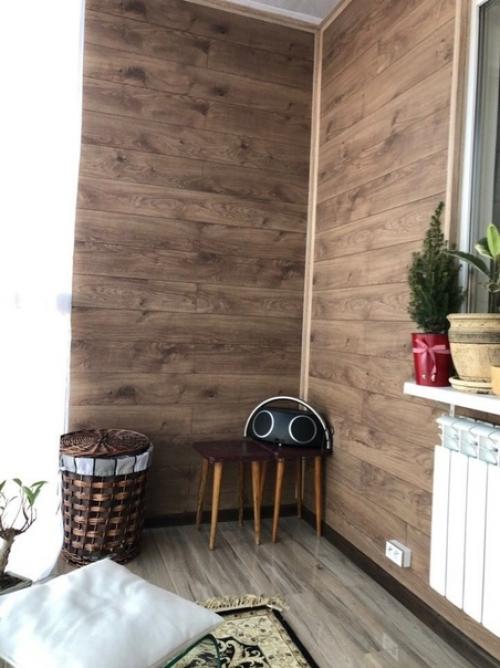 Вот такую небольшую, но весьма уютную лоджию мы сделали у себя в новостройке. 05