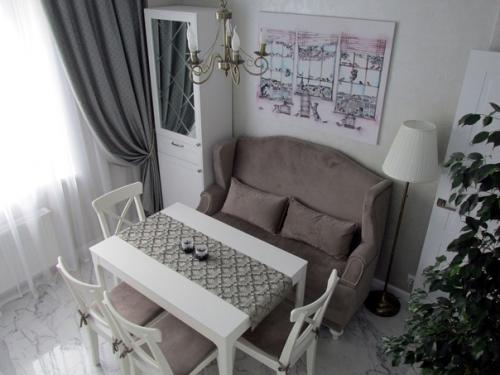 Дизайн придумывала я сама, проштудировав кучу разных вариантов.