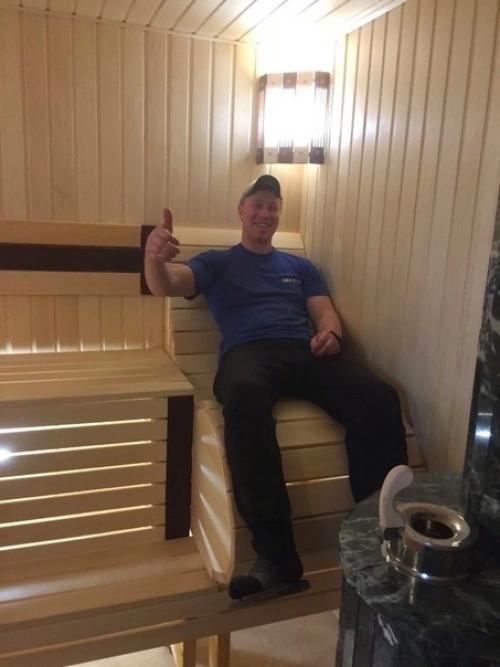 Мы с мужем вложили в баньку на нашей территории дома много труда и времени, но, наконец, ее строительство завершилось. 05