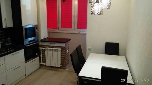 Вот что получилось сделать из нашей старой задрипанной квартиры. 08