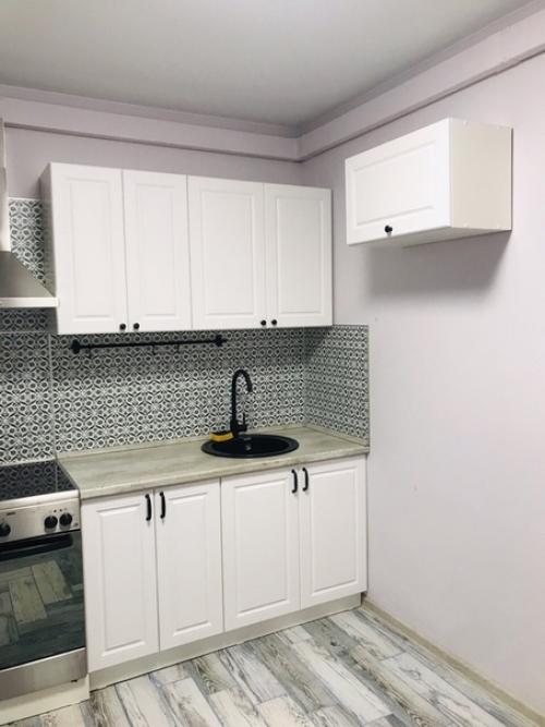 Сделали весь ремонт с мужем вдвоем. 01