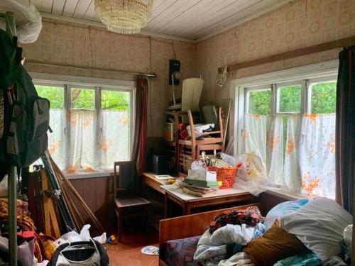 Год назад нам в наследство старый дом нашей бабушки достался. 08