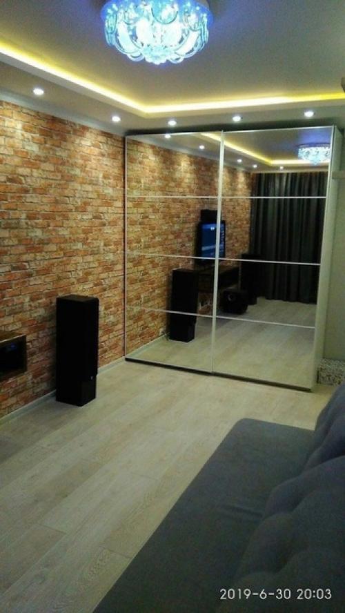 Вот что получилось сделать из нашей старой задрипанной квартиры. 05