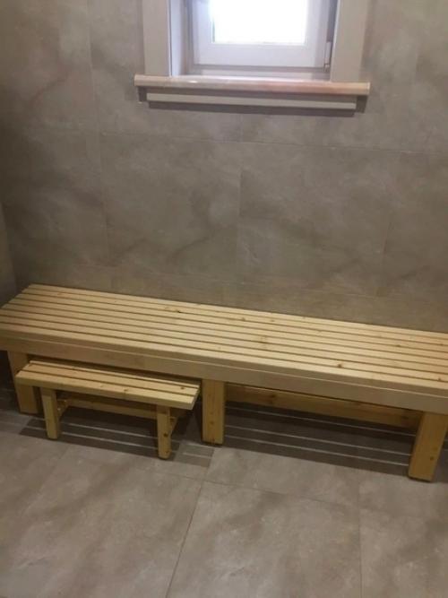 Мы с мужем вложили в баньку на нашей территории дома много труда и времени, но, наконец, ее строительство завершилось. 02