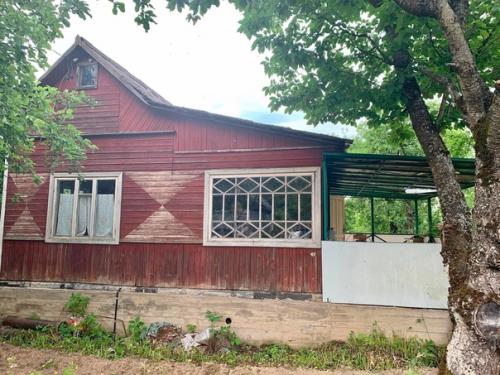 Год назад нам в наследство старый дом нашей бабушки достался. 07