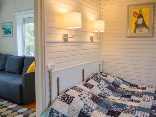 Год назад нам в наследство старый дом нашей бабушки достался. 03