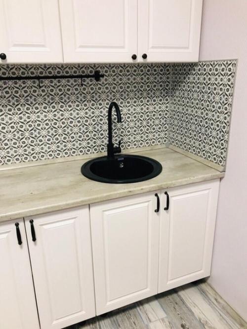 Сделали весь ремонт с мужем вдвоем. 02