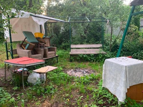 Год назад нам в наследство старый дом нашей бабушки достался. 06