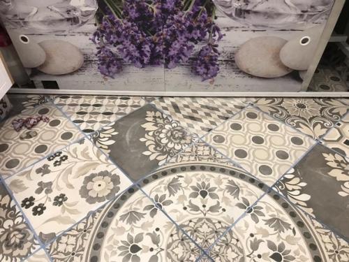 Сделали весь ремонт с мужем вдвоем. 06