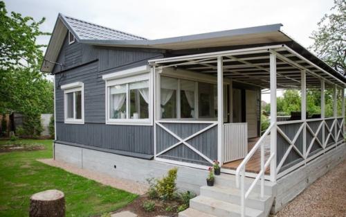 Год назад нам в наследство старый дом нашей бабушки достался.  