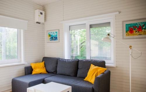 Год назад нам в наследство старый дом нашей бабушки достался. 02