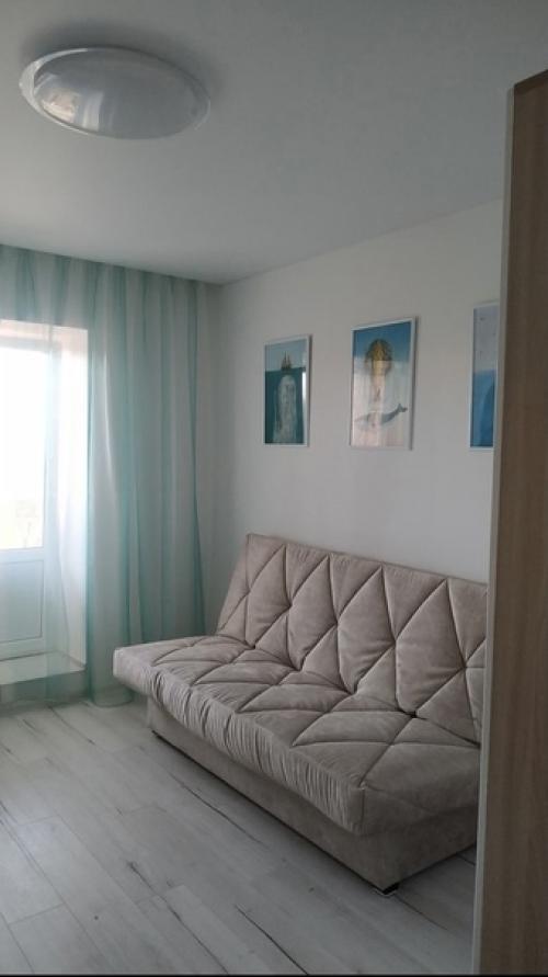 Я рассказываю о том, как мы оформили нашу квартиру, возможно кому-то это будет полезным в качестве наглядного руководства. 06