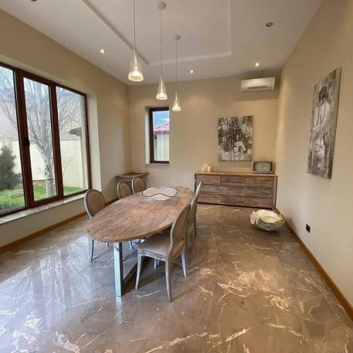 Наше решение было принято - жить в собственном доме значительно лучше, чем в квартире. 02