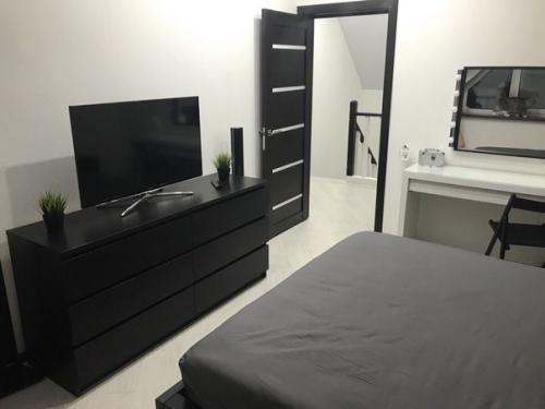 Это наш загородный дом и ремонт внутри него. 07