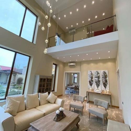 Наше решение было принято - жить в собственном доме значительно лучше, чем в квартире. 01