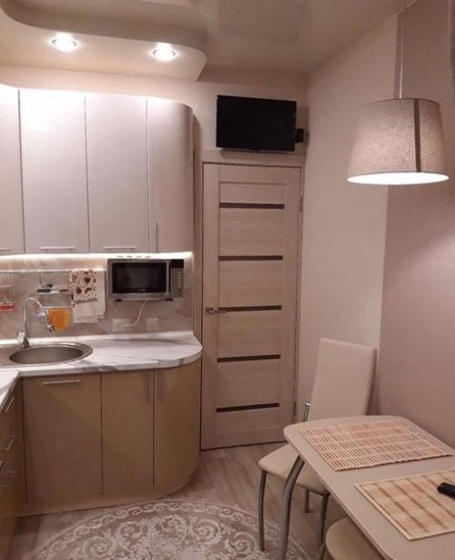 Буквально на днях только только мы наконец сделали кухню как и хотели, точнее не мы делали, а нанятые мастера. 01