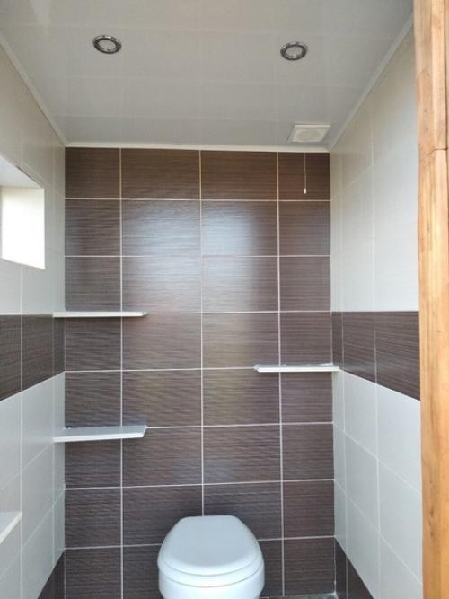 Я превратил свой примитивный дворовый туалет в стильное и современное место, которое теперь не уступает тем, что находятся в квартирах. 04