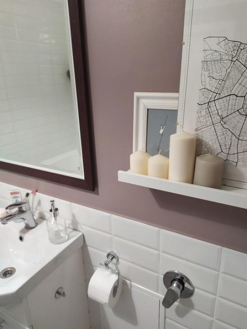 Заселились в квартиру уже как пару лет, пока нареканий по ремонту никаких, стоит. 04