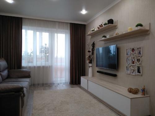 Ничего сверхъестественного не мудрили, сделали ремонт по стандарту. 04