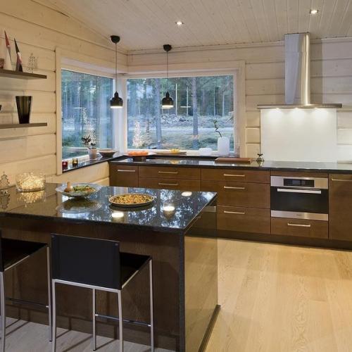 Домик на берегу озера. 05