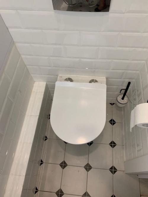 Люди своим обновленным санузлом поделились. 05