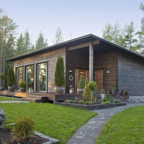 Домик на берегу озера. 01