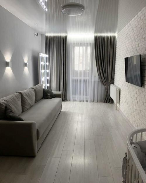 Покупали квартиру в новостройке без отделки, так как самостоятельно делать намного дешевле и качественнее. 03