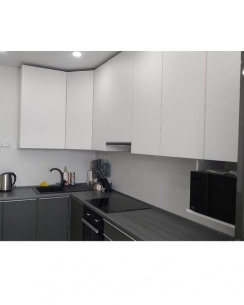 Ну как то так вышло сделать, квартирка в новостройке. 05