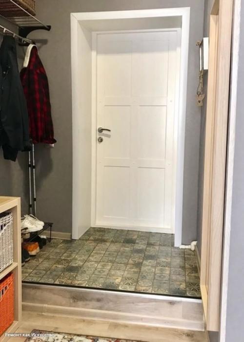 Объединили кухню и комнату, сделали из квартиры нечто подобное студии. 08