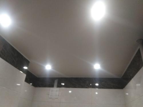 Дизайн нашей ванной комнаты, несколько видов плитки, все на свой вкус выбиралось. 06