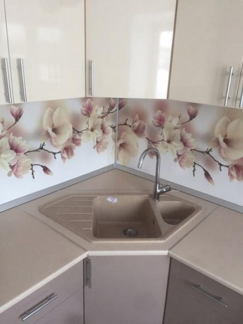 Это моя новенькая кухонька, которую сделали нам на заказ. 02