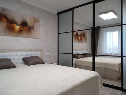 Ничего сверхъестественного не мудрили, сделали ремонт по стандарту. 06