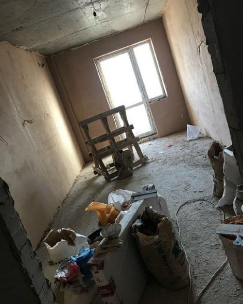 Покупали квартиру в новостройке без отделки, так как самостоятельно делать намного дешевле и качественнее. 02