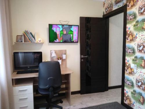 Ничего сверхъестественного не мудрили, сделали ремонт по стандарту. 08