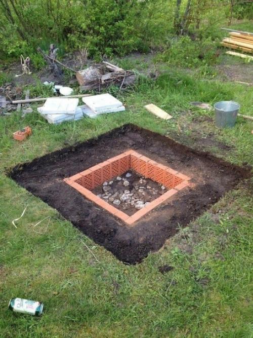 На дачном участке сделали вот такую незамысловатую зону для вечерних посиделок. 05