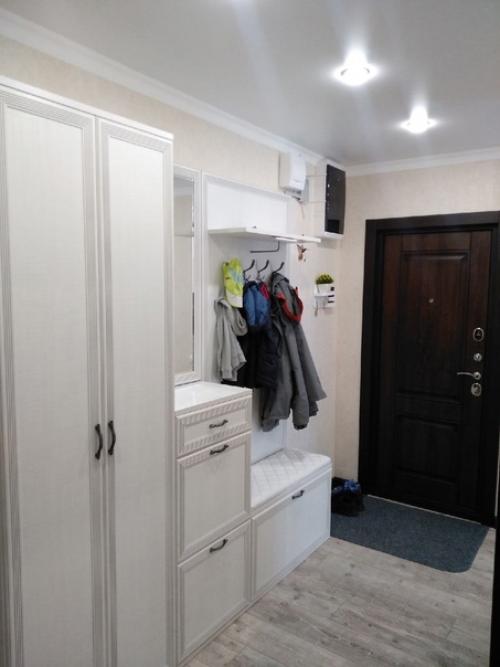 Ничего сверхъестественного не мудрили, сделали ремонт по стандарту. 03