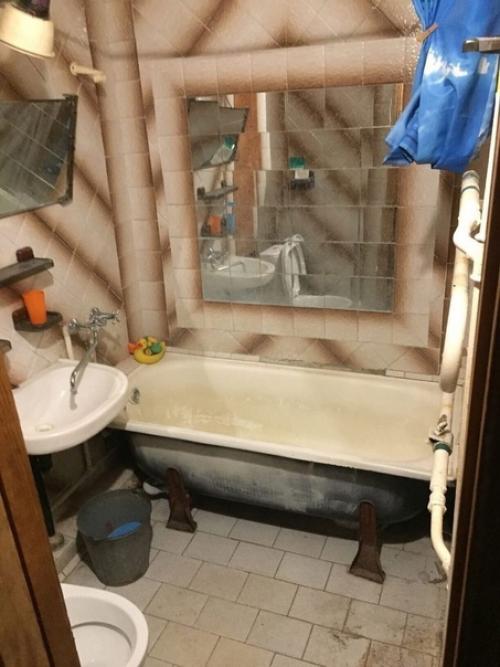 Квартира купленная в хрущевке со стареньким ремонтом.