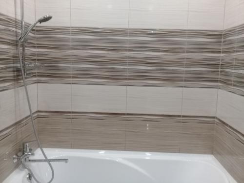 Вот так мы свою ванную комнату оформили.