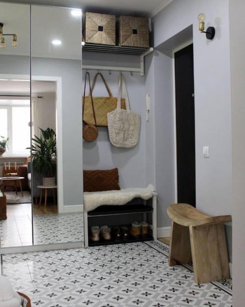 Один из самых главных атрибутов в квартире это декор, именно он создает основной уют в ней. 09