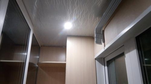 Вижу тут часто публикуют различные балкончики, покажу вам и я свой. 06