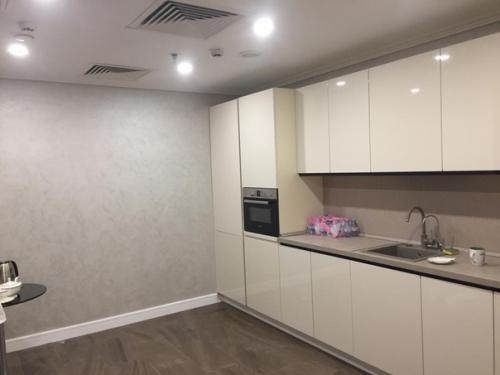 Вот такой ремонт на кухне мы сделали. 01