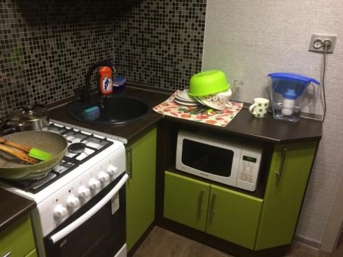 Все тут у вас показывают свои замечательные ремонты, что и я не удержался и решил показать свой первый ремонт на кухне. 07