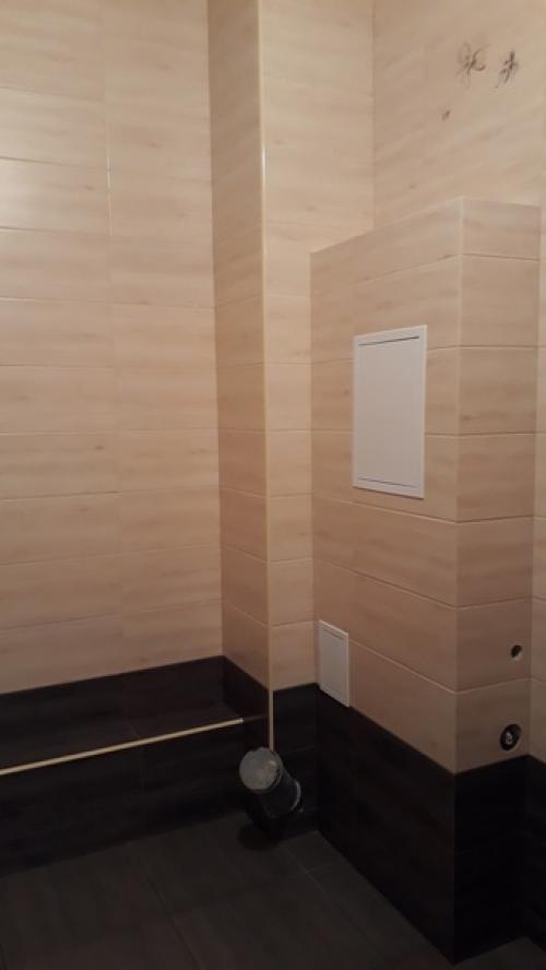 Наконец закончили ремонт санузла, показываю что из этого получилось. 04