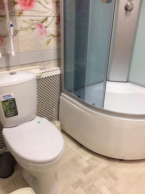 То, как мы превратили каморку в старом древнем доме в полноценный санузел. 04