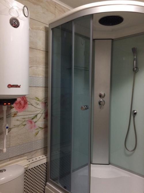 То, как мы превратили каморку в старом древнем доме в полноценный санузел. 03