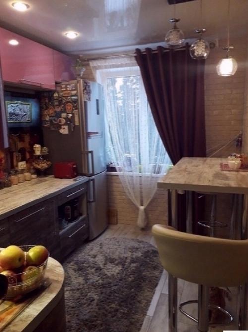 Свою кухню я решила наполнить яркими деталями. 09