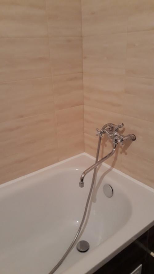 Наконец закончили ремонт санузла, показываю что из этого получилось. 03